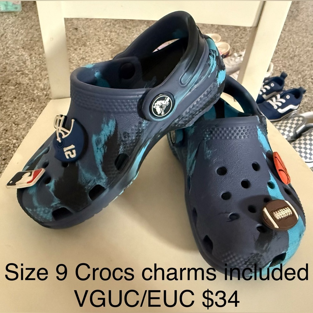 CROCS Kids Navy and Teal Clogs with Sports Charms